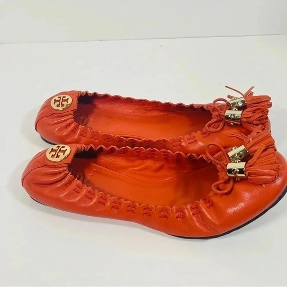 Tory Burch Reese Tassel Flats Orange Soft Pebbled Leather Gold-Tone Logo - Picture 8 of 9